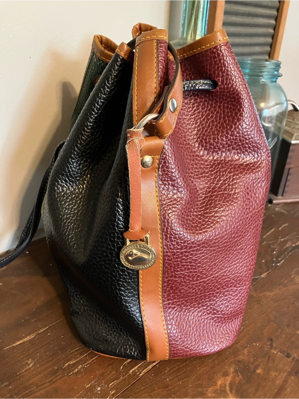 ✨Vintage✨Dooney & Bourke Colorblock All Weather Leather Drawstring Cinch Bag - Picture 9 of 11
